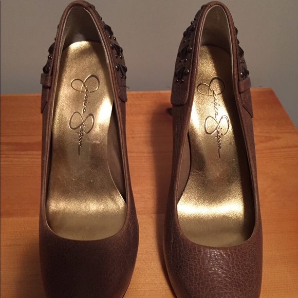 Brown Pebbled Leather Platform Pumps with Studs - Picture 4 of 6